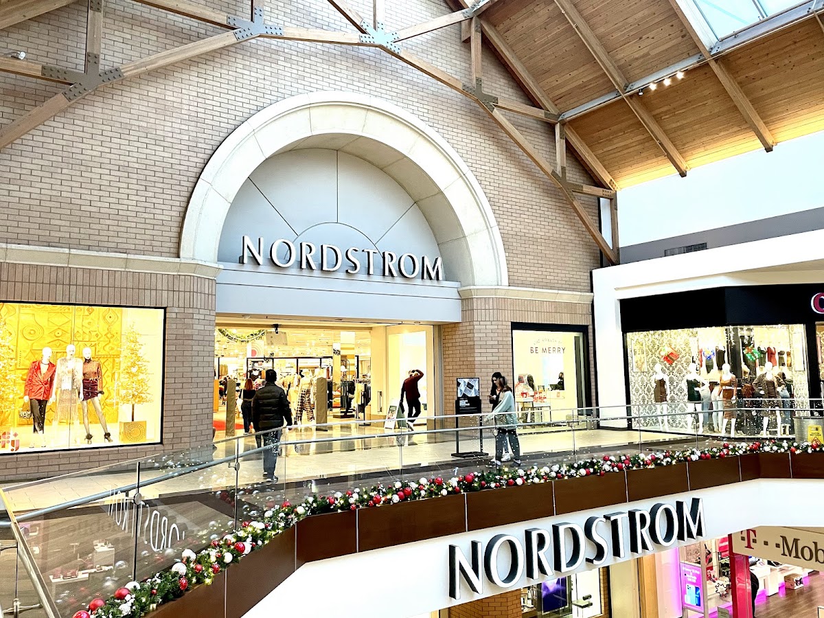 Brea Mall photo 4