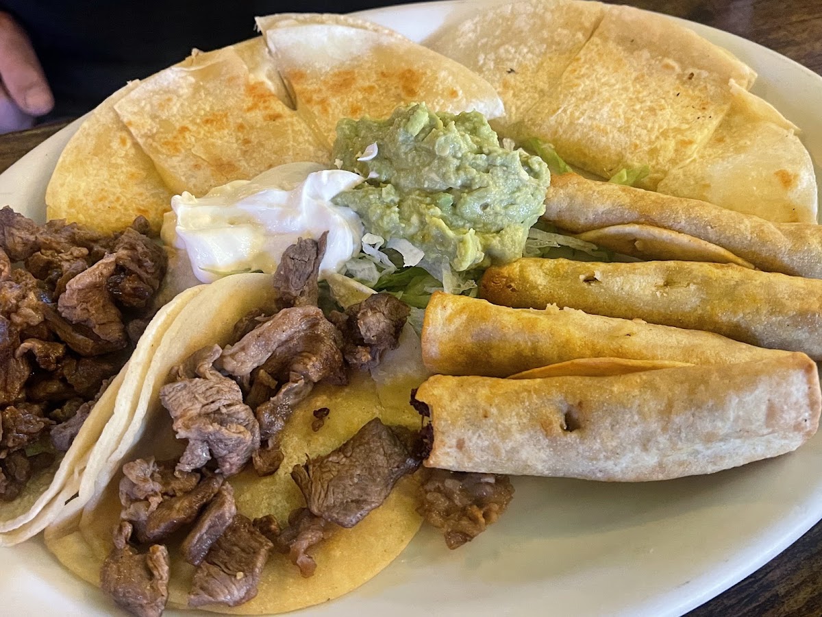 De Oro La Puerta Authentic Mexican Food photo 4