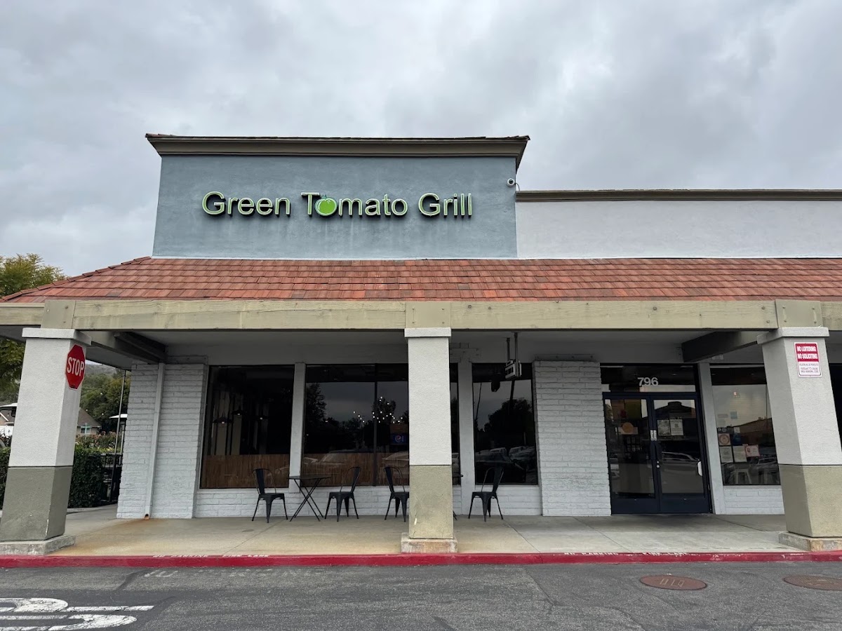 Green Tomato Grill photo 1