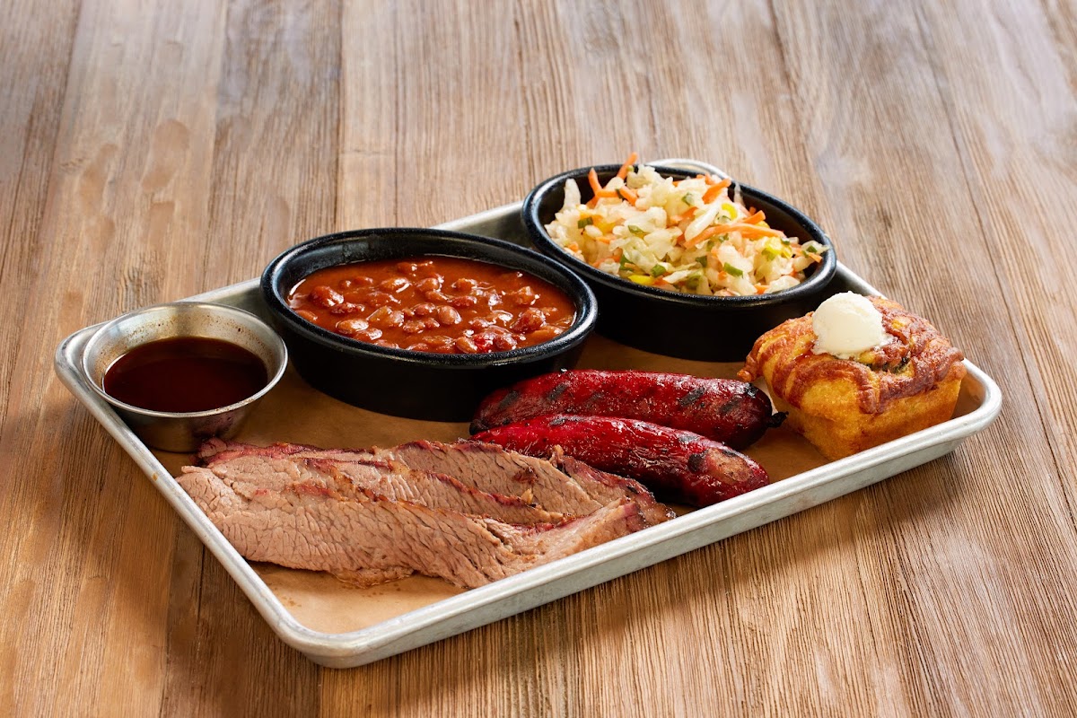Lucille's Smokehouse Bar-B-Que photo 2