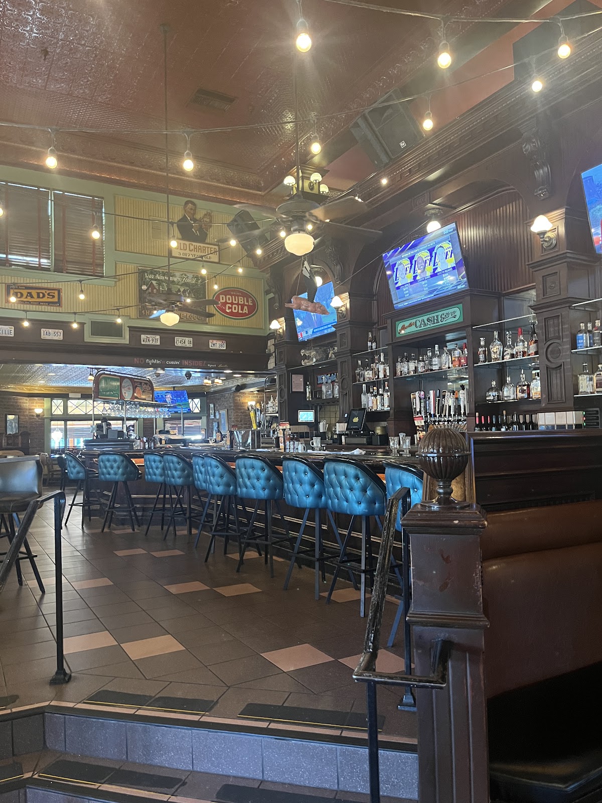 Lucille's Smokehouse Bar-B-Que photo 4
